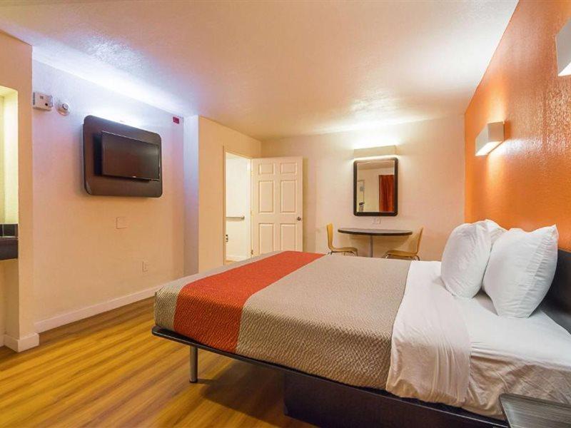 Motel 6-Garland, Tx - Northeast Dallas Екстериор снимка