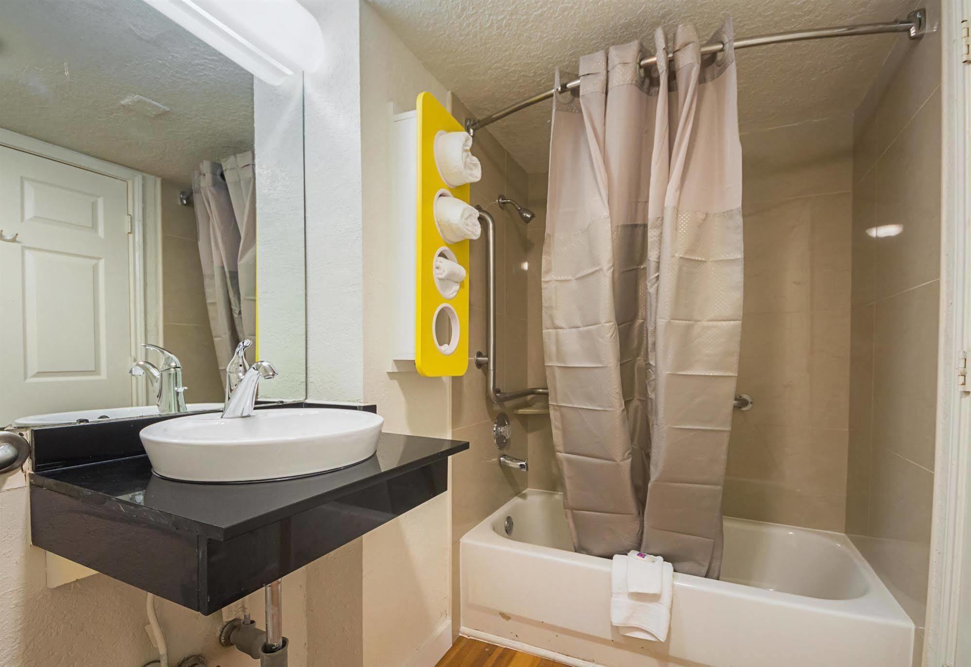 Motel 6-Garland, Tx - Northeast Dallas Екстериор снимка